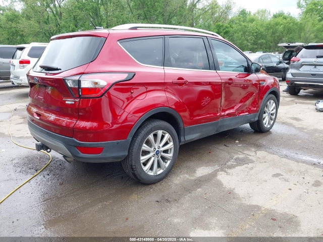 1FMCU9J93HUD53402 Ford Escape Titanium