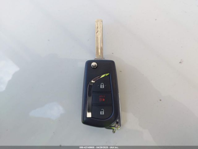 NMTKHMBX6JR027381 Toyota C-HR XLE
