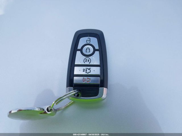3FA6P0RU9KR139757 Ford Fusion Hybrid Titanium
