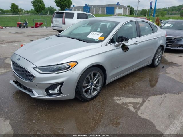 3FA6P0RU9KR139757 Ford Fusion Hybrid Titanium