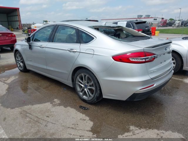 3FA6P0RU9KR139757 Ford Fusion Hybrid Titanium