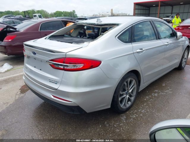 3FA6P0RU9KR139757 Ford Fusion Hybrid Titanium