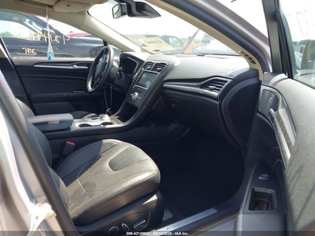 3FA6P0RU9KR139757 Ford Fusion Hybrid Titanium