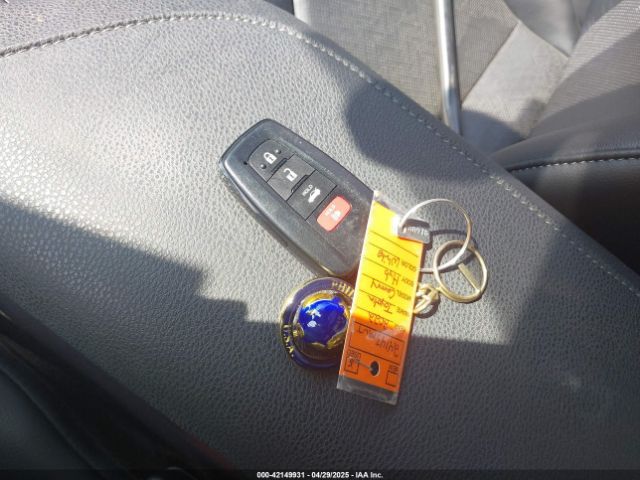 4T1F31AK8NU574042 Toyota Camry Xle Hybrid