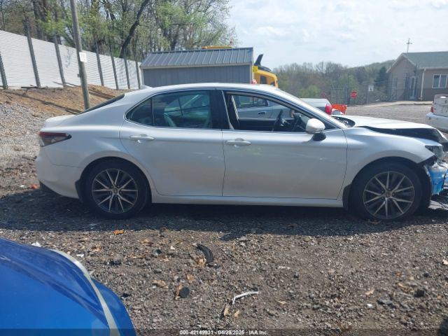 4T1F31AK8NU574042 Toyota Camry Xle Hybrid