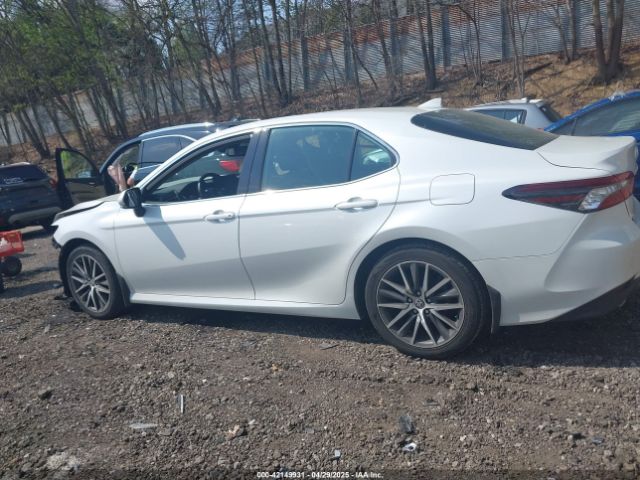 4T1F31AK8NU574042 Toyota Camry Xle Hybrid