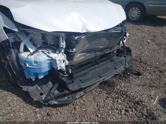 4T1F31AK8NU574042 Toyota Camry Xle Hybrid