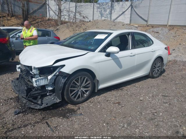 4T1F31AK8NU574042 Toyota Camry Xle Hybrid