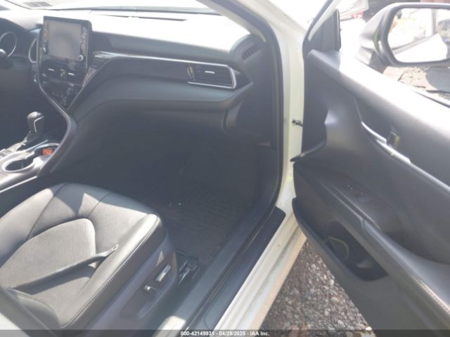 4T1F31AK8NU574042 Toyota Camry Xle Hybrid