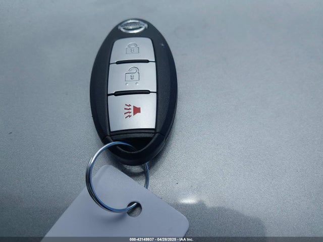 JN1BJ1CP2HW013252 Nissan 2017