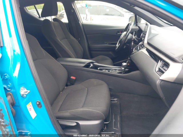 JTNKHMBX1K1031351 Toyota C-HR XLE