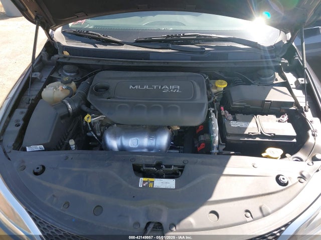1C3CCCAB4FN747249 Chrysler 200 Limited