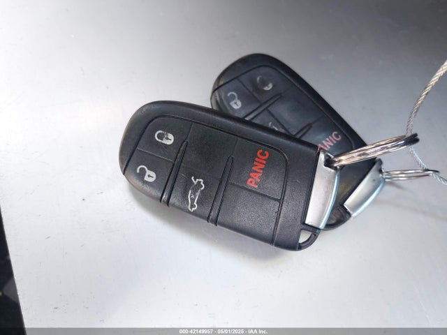 1C3CCCAB4FN747249 Chrysler 200 Limited