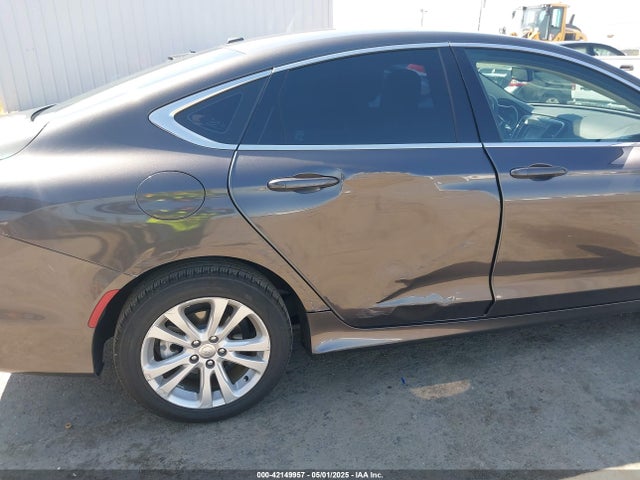 1C3CCCAB4FN747249 Chrysler 200 Limited