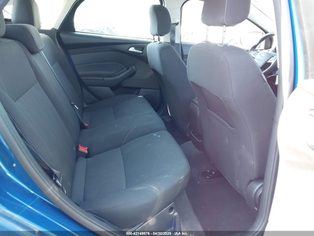 1FADP3K26JL276685 Ford FOCUS SE