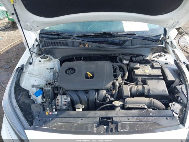 3KPF24AD5NE430893 KIA Forte Lxs