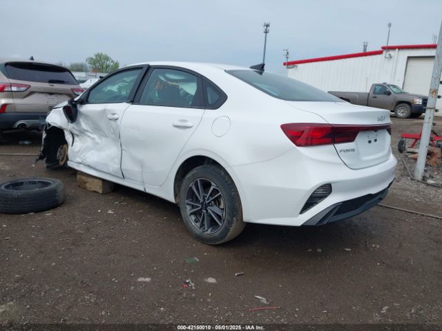3KPF24AD5NE430893 KIA Forte Lxs