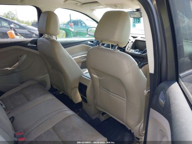 1FMCU0J9XEUA53301 Ford Escape Titanium
