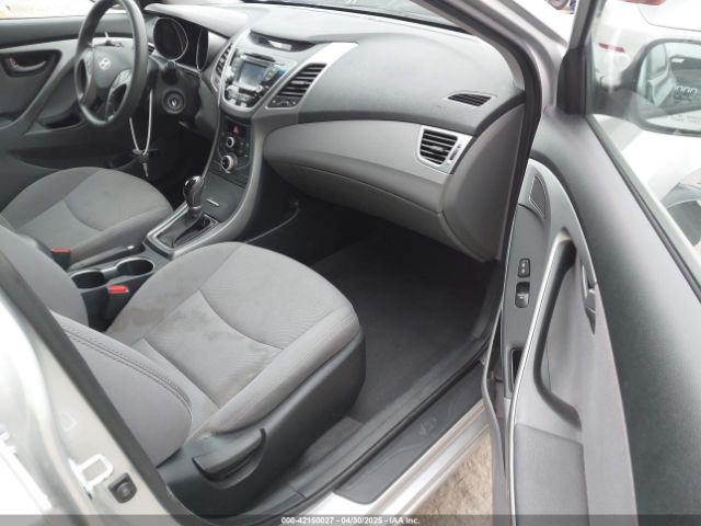 5NPDH4AE6GH702915 Hyundai ELANTRA SE