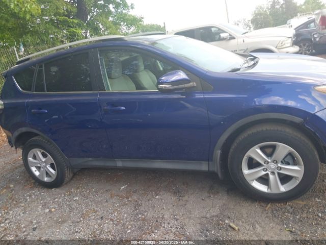 2T3WFREV3EW112070 Toyota Rav4 Xle