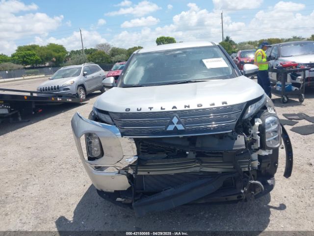 JA4J3VA87RZ012811 Mitsubishi Outlander Se 2.5 2wd