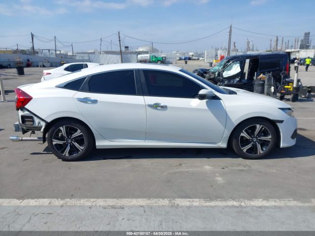 JHMFC1F99JX028755 Honda Civic Touring