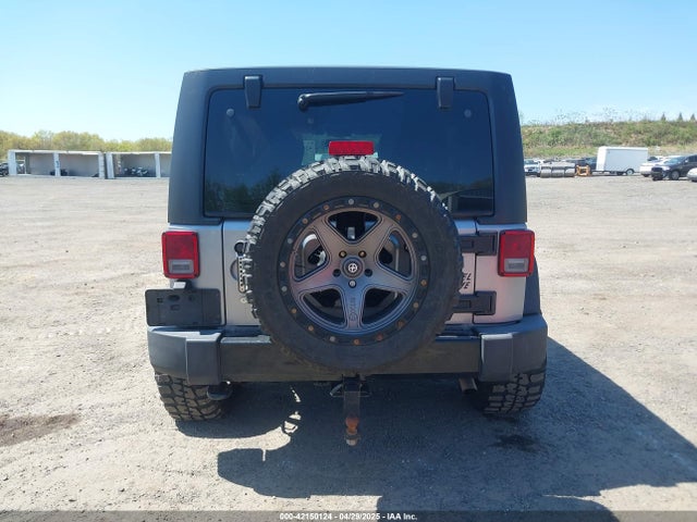 1C4BJWDG6FL768265 Jeep Wrangler Unlimited Willys Wheeler