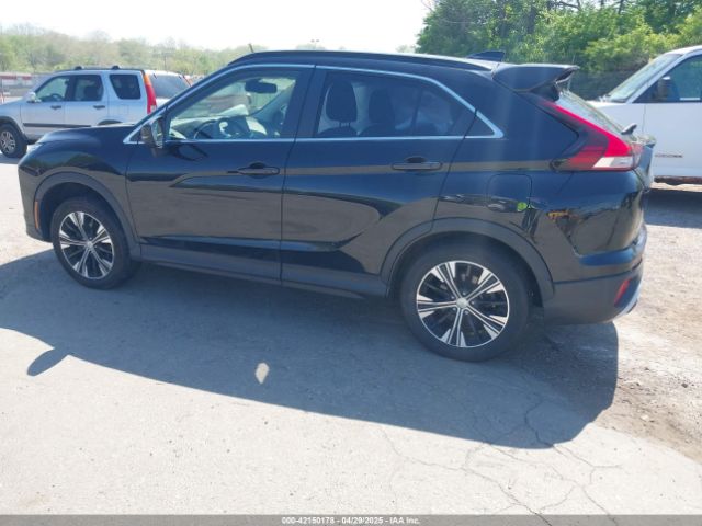 2022 MITSUBISHI ECLIPSE CROSS JA4ATWAA5NZ004273 Photo 2