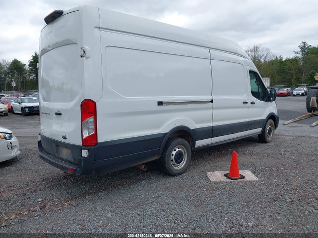 1FTBR3X85NKA74408 Ford Transit-250 Cargo Van