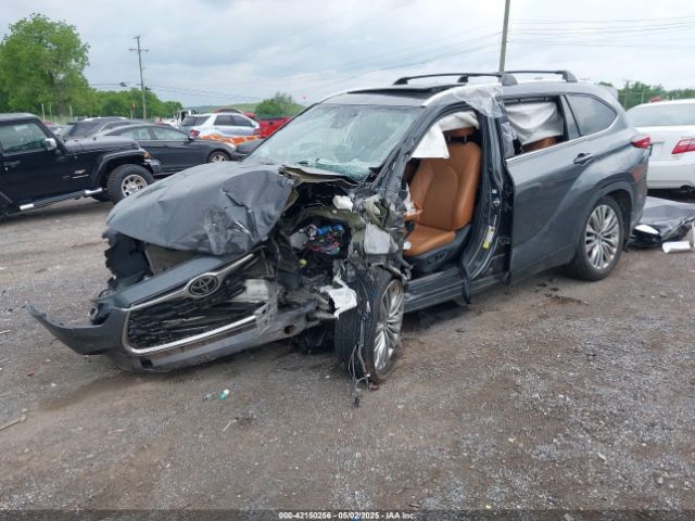 5TDKDRBH2PS510149 Toyota Highlander Platinum