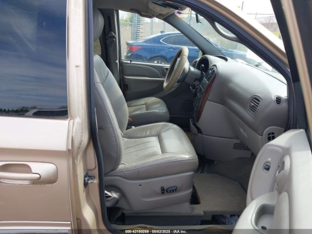 2001 CHRYSLER TOWN & COUNTRY 2C8GP54L81R374793 Photo 4