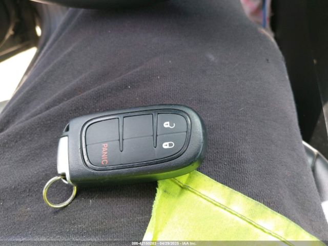 2019 JEEP CHEROKEE 1C4PJLLBXKD305219 Photo 10