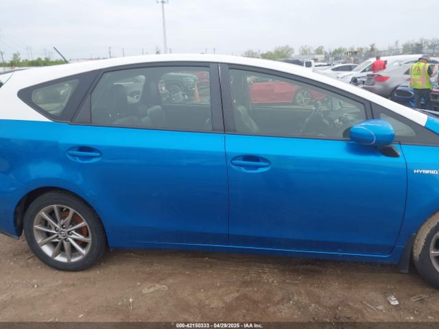 JTDZN3EU8GJ050638 Toyota Prius V Five