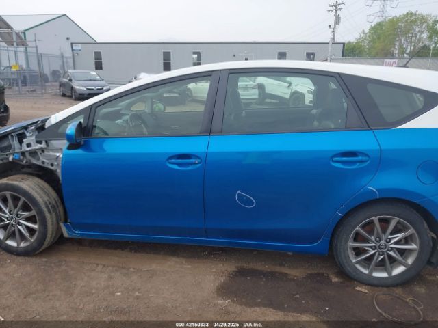 JTDZN3EU8GJ050638 Toyota Prius V Five