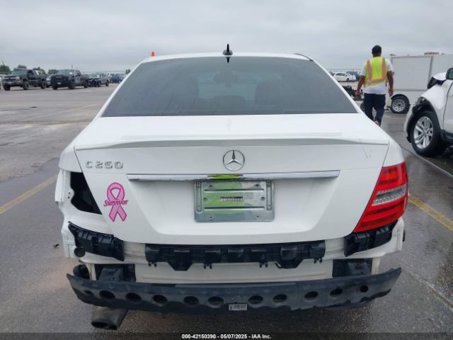 WDDGF4HB0EA958816 Mercedes-Benz C-class C 250 Sport/luxury