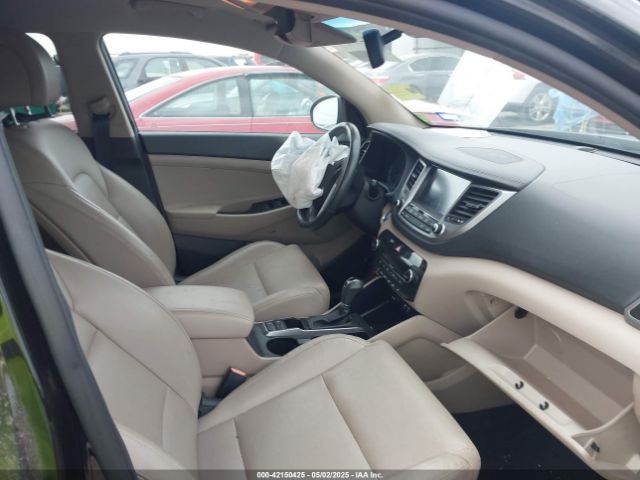 2017 HYUNDAI TUCSON KM8J33A2XHU326420 Photo 4
