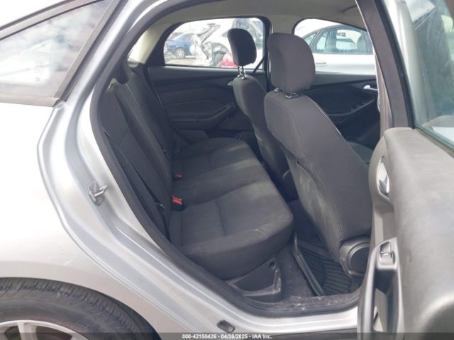 1FADP3F23FL341140 Ford FOCUS SE