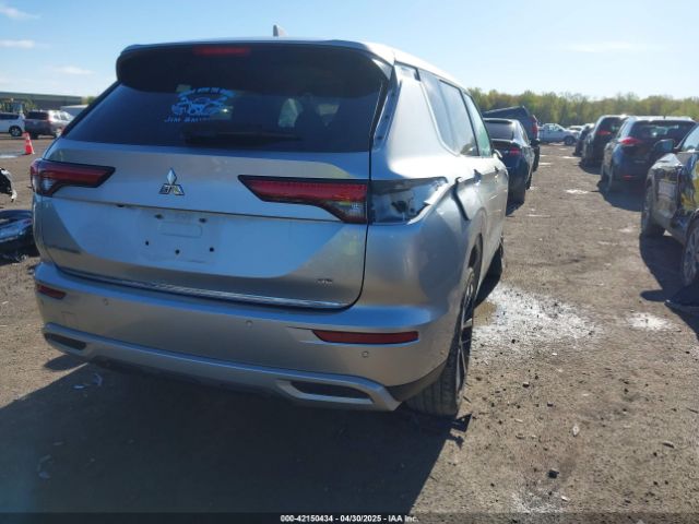 2022 MITSUBISHI OUTLANDER JA4J3UA83NZ027438 Photo 3