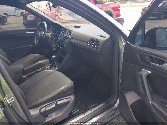 2020 VOLKSWAGEN TIGUAN 3VV3B7AX2LM130490 Photo 4