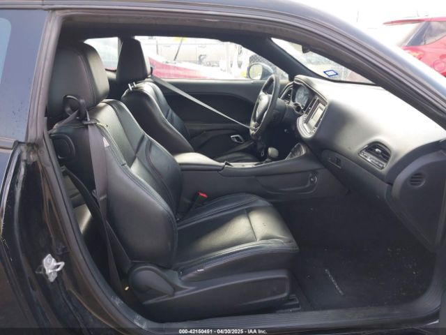 2C3CDZAG8FH703839 Dodge Challenger Sxt