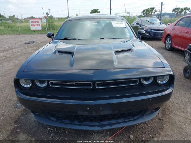 2C3CDZAG8FH703839 Dodge Challenger Sxt