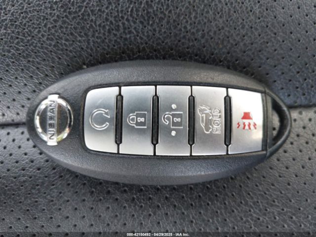 JN8AT2MTXHW403041 Nissan Rogue Sl