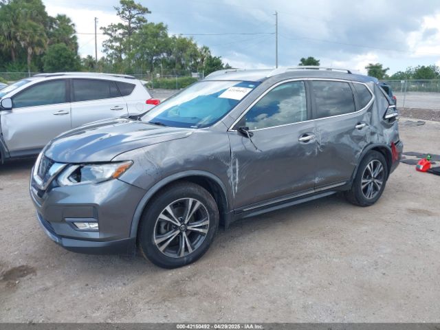 JN8AT2MTXHW403041 Nissan Rogue Sl
