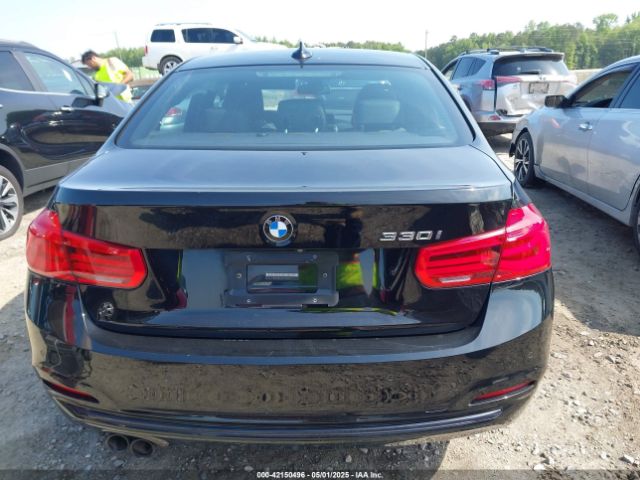 WBA8B9G59JNV00131 BMW 330I