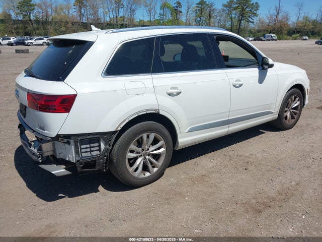 2017 AUDI Q7 WA1LAAF74HD010923 Photo 3