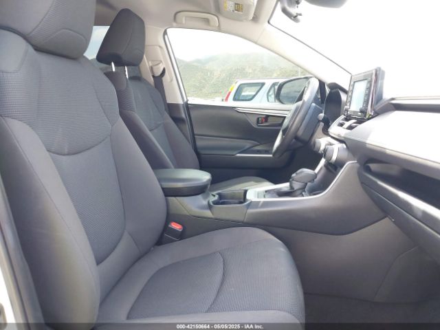 JTMK1RFV0LD060130 Toyota RAV4 LE