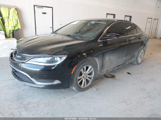 Chrysler 200 Limited 2016 1C3CCCAB2GN155107 Image 2