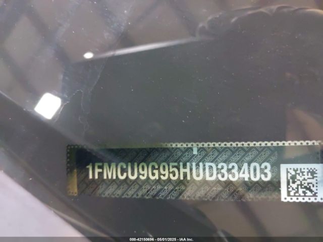 1FMCU9G95HUD33403 Ford ESCAPE SE