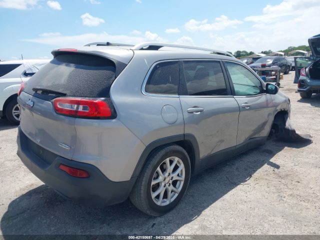 1C4PJLCB3GW273029 Jeep Cherokee Latitude