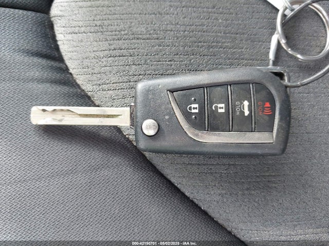 4T1B11HK0JU568028 Toyota CAMRY LE